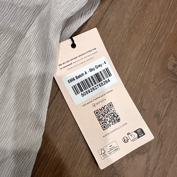 Oh Polly Halter Neck Dress - Picture 4 of 4